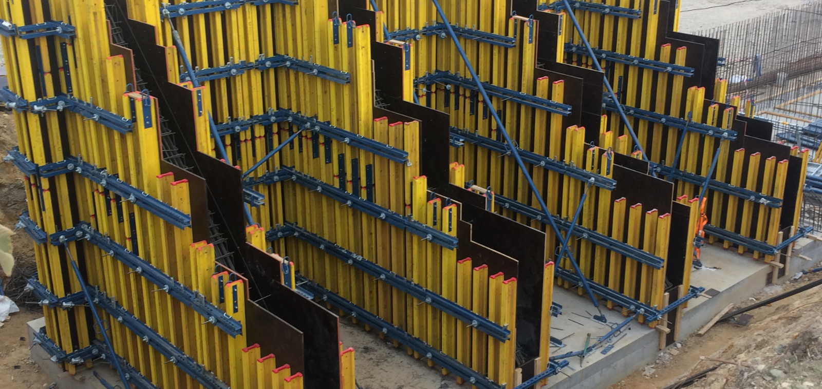 PeliWood Perde Kalıp Sistemi